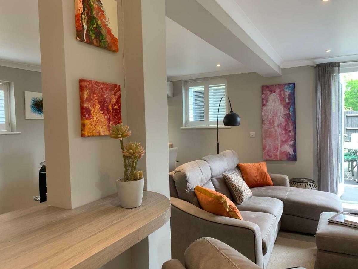 Apartamento The Barn House Cranleigh Exterior foto