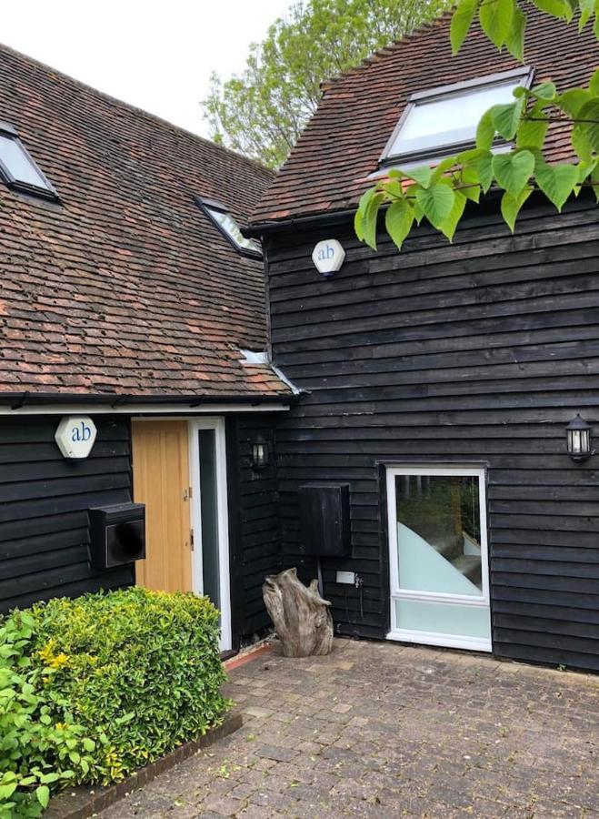 Apartamento The Barn House Cranleigh Exterior foto